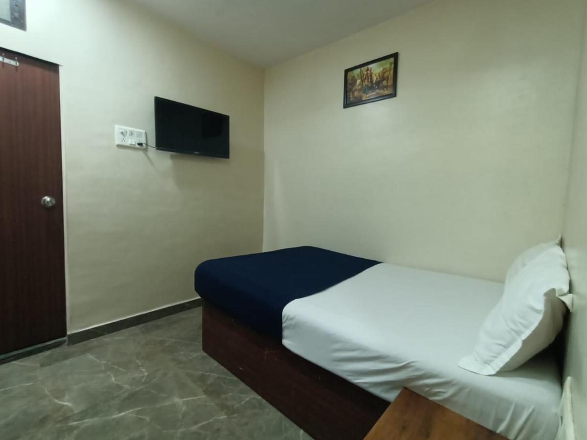 Hotel Safalta Residency, Chembur Mumbai Exterior photo